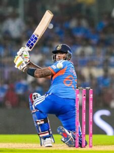 T20 World Cup 2026 Final: ಇತಿಹಾಸ ಬರೆಯುವ ಹೊಸ್ತಿಲಲ್ಲಿ ಸೂರ್ಯಕುಮಾರ್ ಯಾದವ್ – ಮುರಿಯುತ್ತಾರಾ ಭಾರತದ ನಾಯಕರ ಹೀನಾಯ ದಾಖಲೆ?